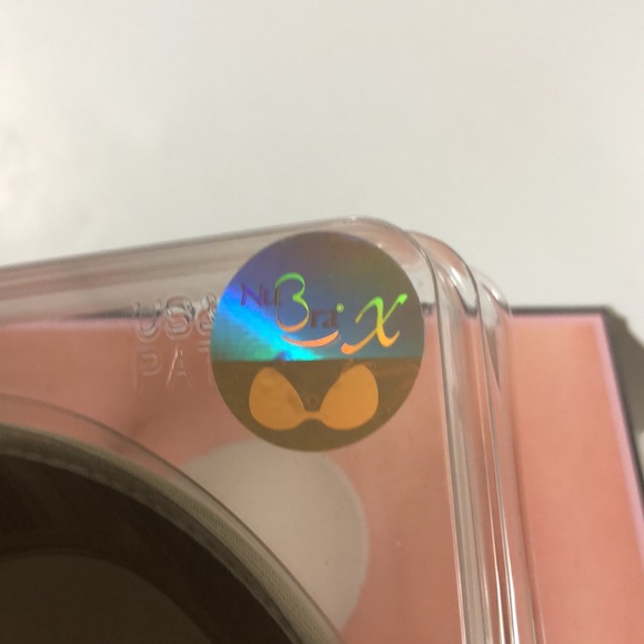 FashionForms NuBra D Strapless Bra Nude Ultra Lite Excellent Condition Like New - Picture 9 of 9